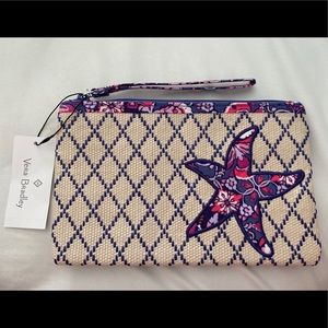 New Vera Bradley Beach Wristlet Magenta Medallion